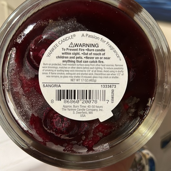 Yankee Candle Sangria 3 wick candle - Picture 3 of 3